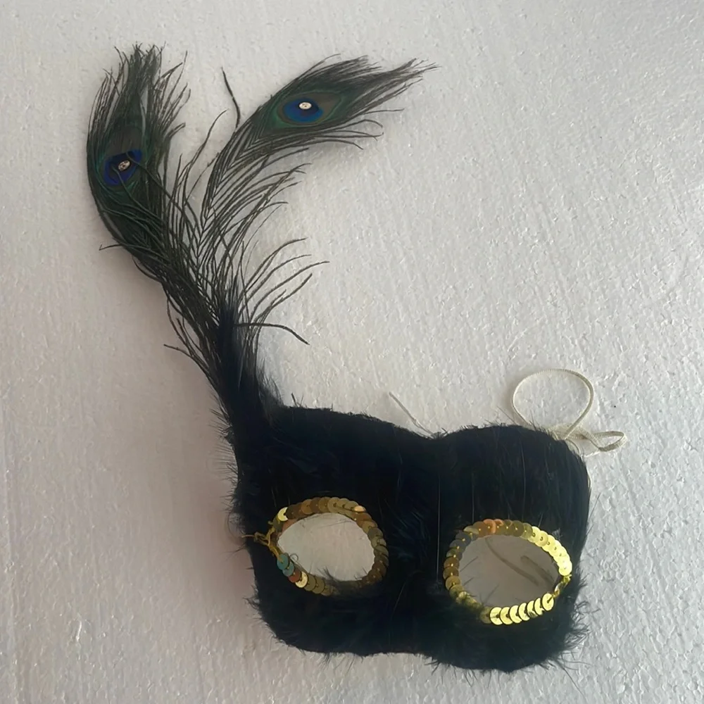 mask peacock black feathers gold sequins Halloween Mardi Gras cosplay theater